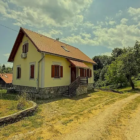 Vila House Toni By Guide