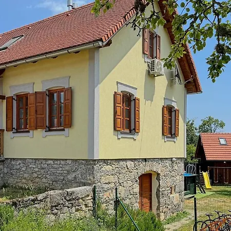 House Toni By Guide Vila
